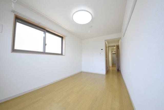 居室・リビング　明るいお部屋