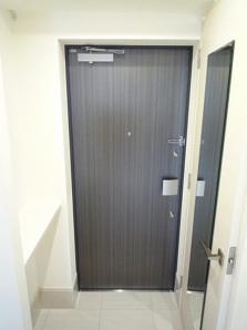 玄関　（別タイプ参考写真）アクサス文京東大前　文京区向丘2