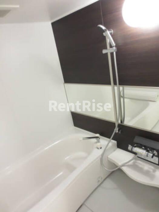 バス・シャワールーム　(105)一坪風呂