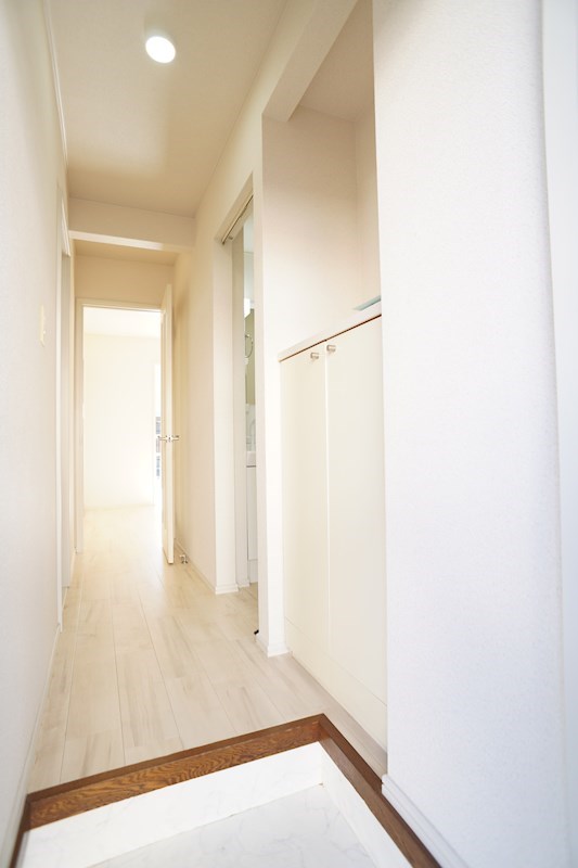 玄関　反転イメージ