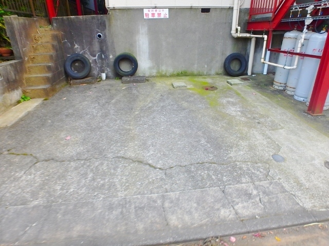 駐車場　駐車場