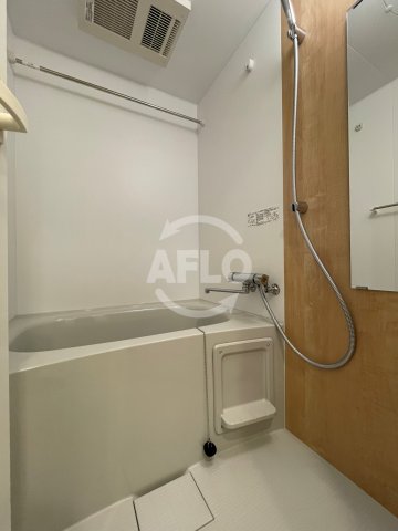 バス・シャワールーム　コンフォリア・リヴ北久宝寺Q　浴室