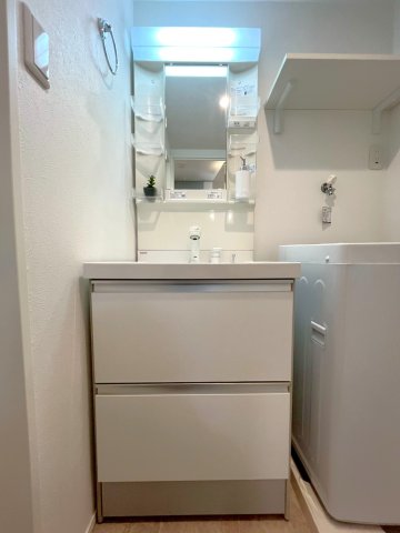 洗面設備　モデルルームイメージのため、現況を優先いたします。