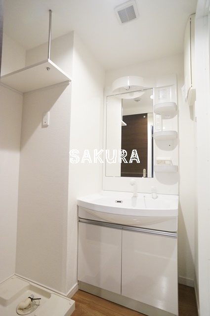 洗面設備　身支度に欠かせない独立洗面台♪