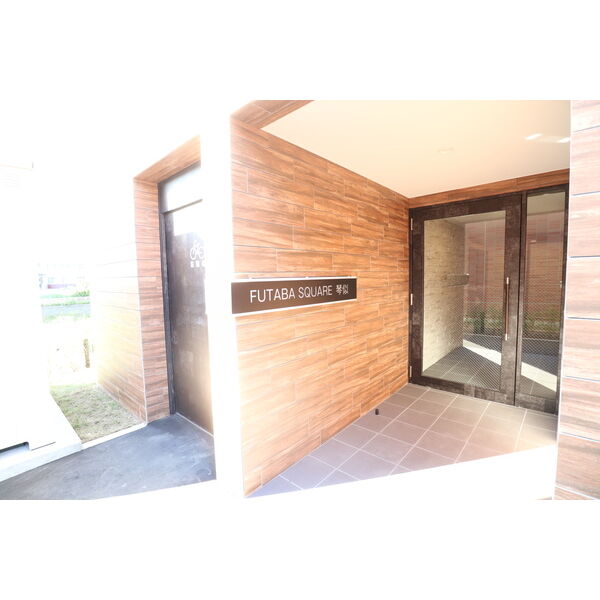 エントランス　清潔なエントランスです