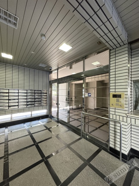 ロビー　オートロックで部外者シャットアウト♪♪