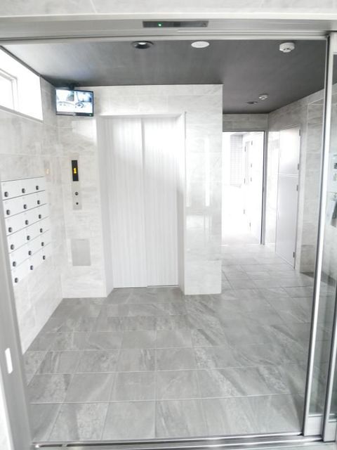 ロビー　【エントランス（外）】エントランス