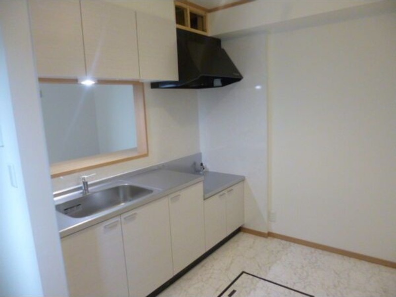 キッチン　同物件別室写真