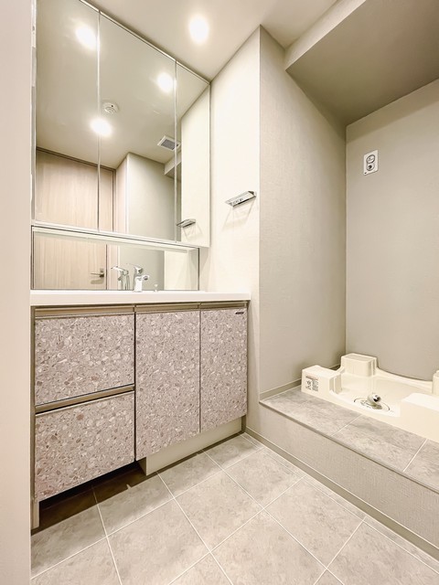 洗面設備　※写真は同タイプ住戸です。