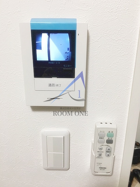 セキュリティ　モニター付きインターホンです。