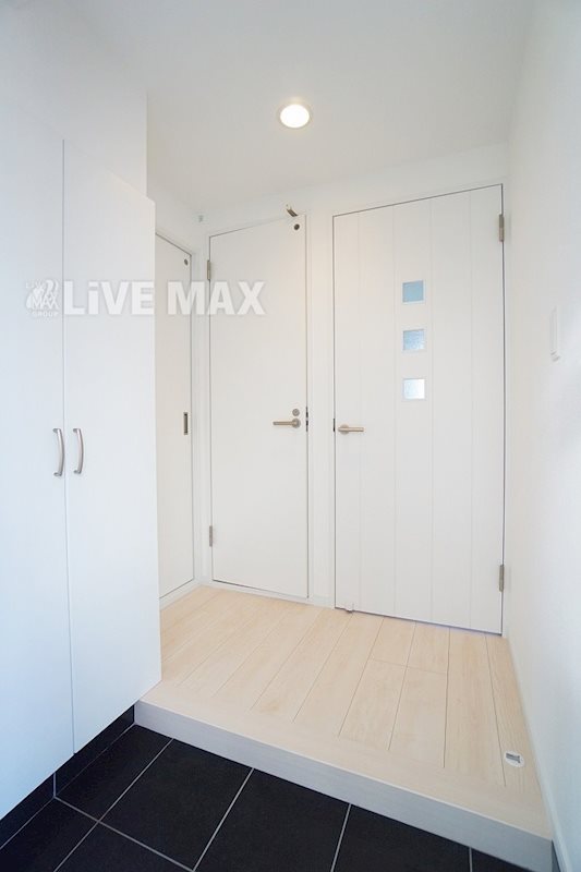 玄関　※同マンション参考写真