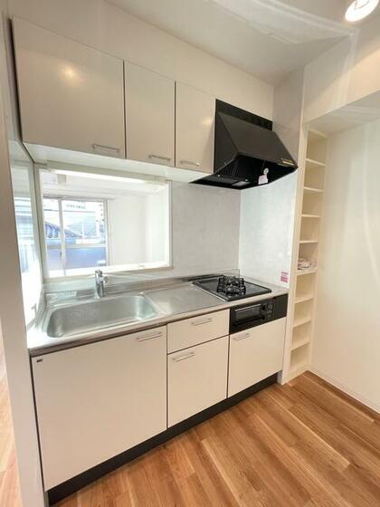 キッチン　写真は同間取り別部屋の写真となります。