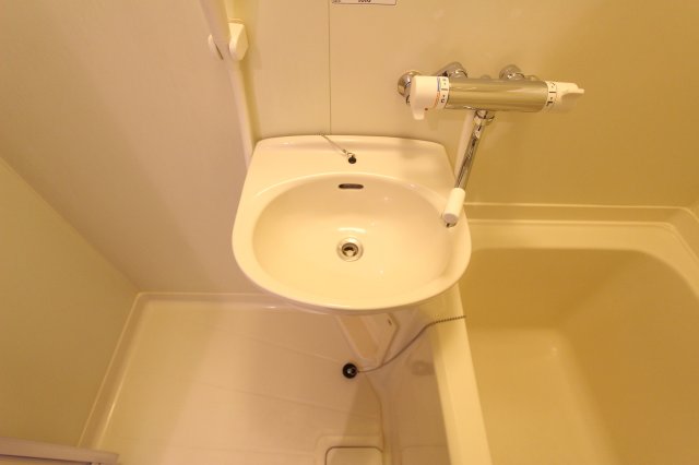 洗面設備　同仕様