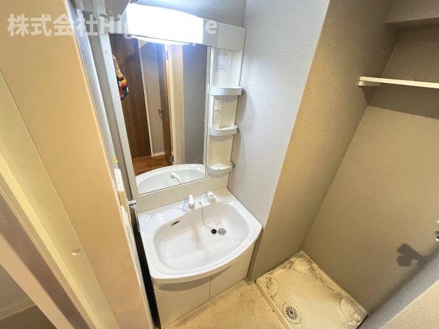 洗面設備　脱衣スペースもあります