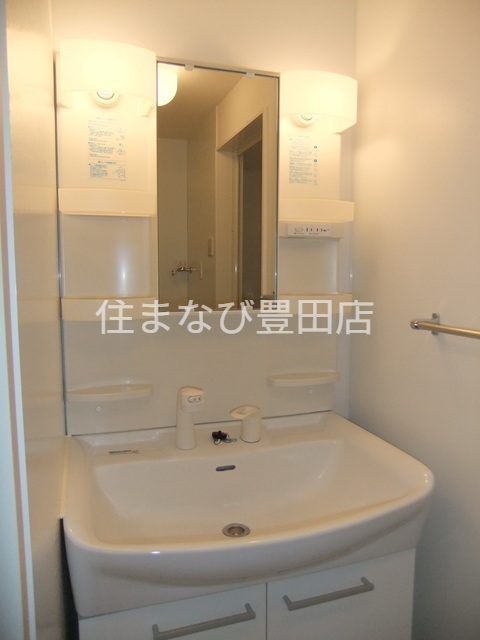 洗面設備　同型別部屋写真