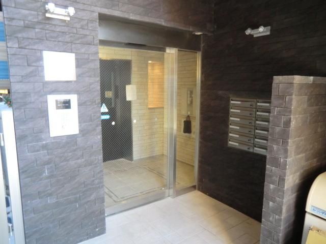 エントランス　エントランス