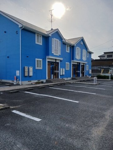 駐車場　駐車場があるので、車を買う予定の方も安心です