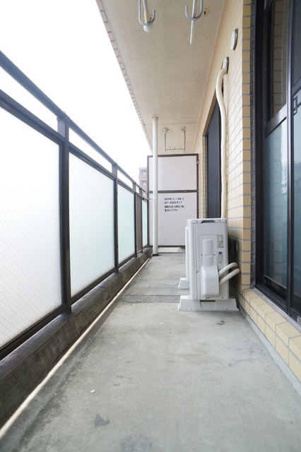 バルコニー　参考写真（当建物別部屋のものです）