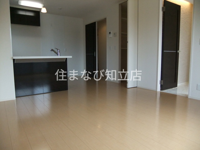 居室・リビング　同型別部屋写真