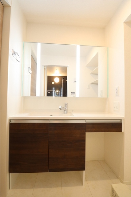 洗面設備　洗髪洗面化粧台