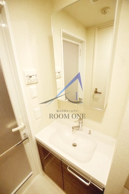 洗面設備　独立洗面台です。