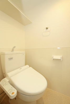 トイレ　温水洗浄便座