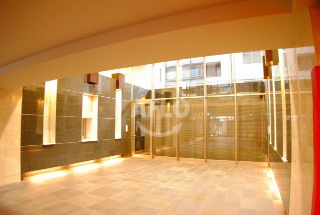 ロビー　エステムプラザ心斎橋EASTIVブランディア　ロビー