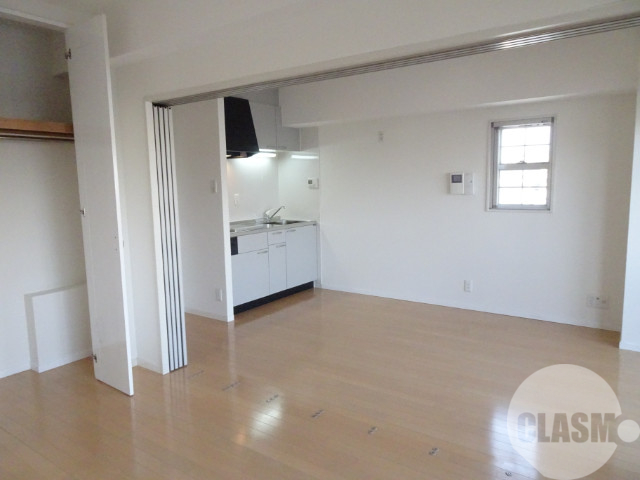 居室・リビング　明るいお部屋です♪