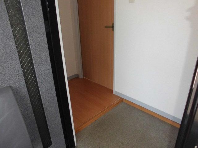 玄関　ファミーユ桐畑