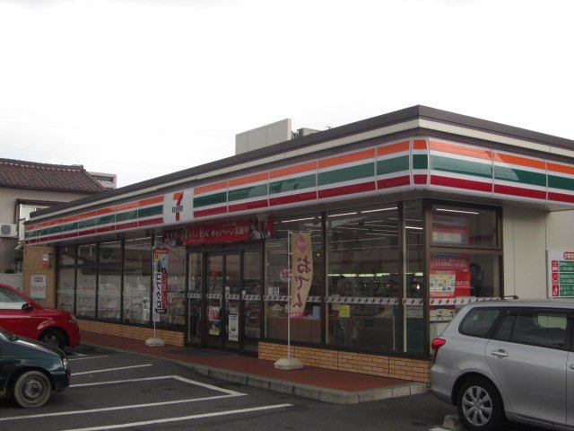 コンビニ　セブンイレブン 春日井味美白山町店（コンビニ）まで424m