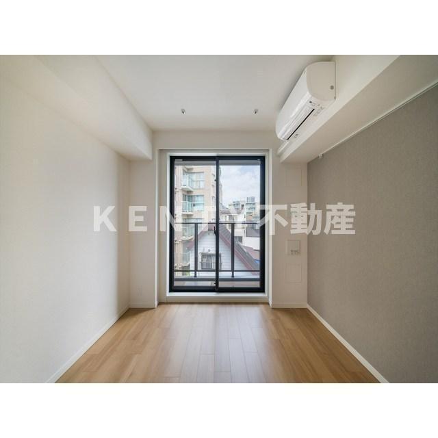 居室・リビング　こちらのリビングで趣味の時間をお楽しみください