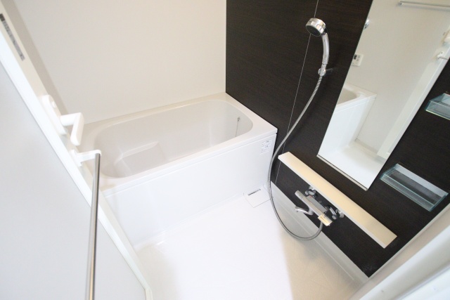 バス・シャワールーム　※別室の参考写真の為、現況優先です。