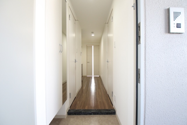 玄関　※別室の参考写真の為、現況優先です。