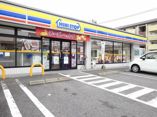コンビニ　ミニストップ上白水店（コンビニ）まで350m