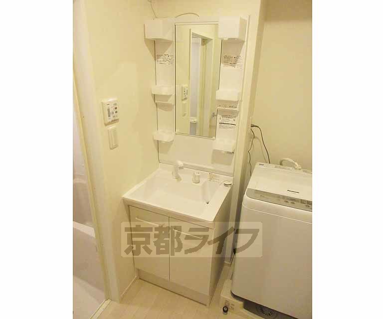 洗面設備　大きい洗面台！