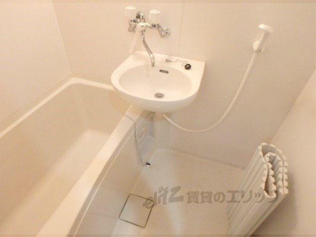 バス・シャワールーム　バス