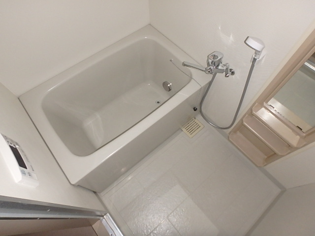 バス・シャワールーム　洗い場も広めのバスルーム。