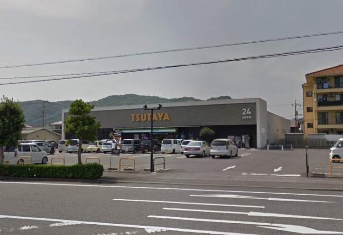 コンビニ　ファミリーマート（コンビニ）まで837m