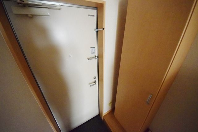 玄関　シューズＢＯＸ付です