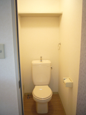 トイレ　温水洗浄便座