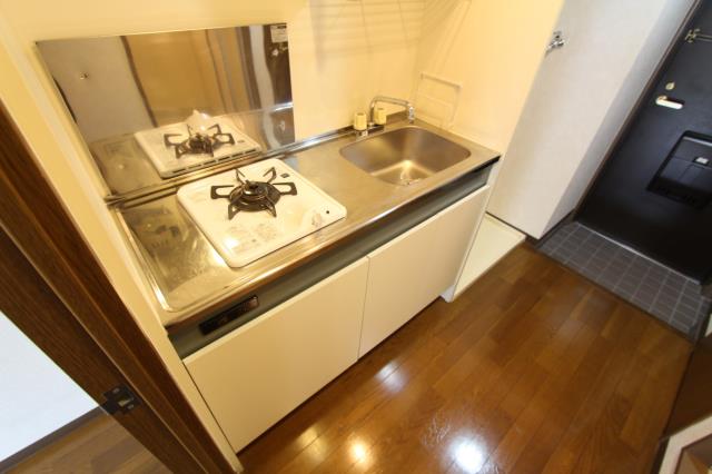 キッチン　シンプルなキッチン。