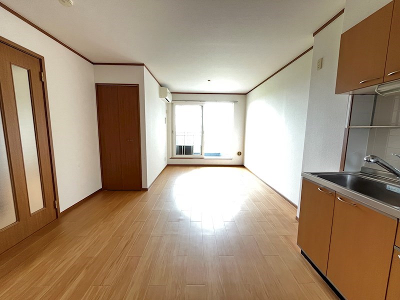 居室・リビング　当物件の参考写真です。(同建物の部屋)