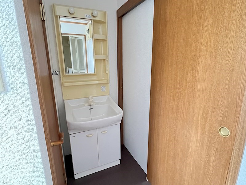 洗面設備　当物件の参考写真です。(同建物の部屋)