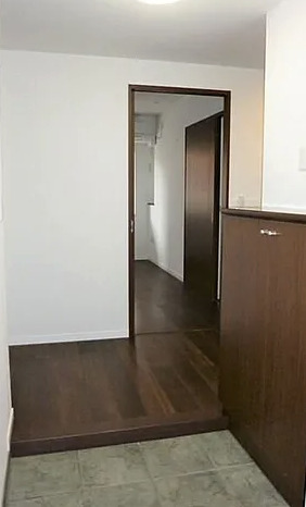 玄関　※別部屋の参考写真です。