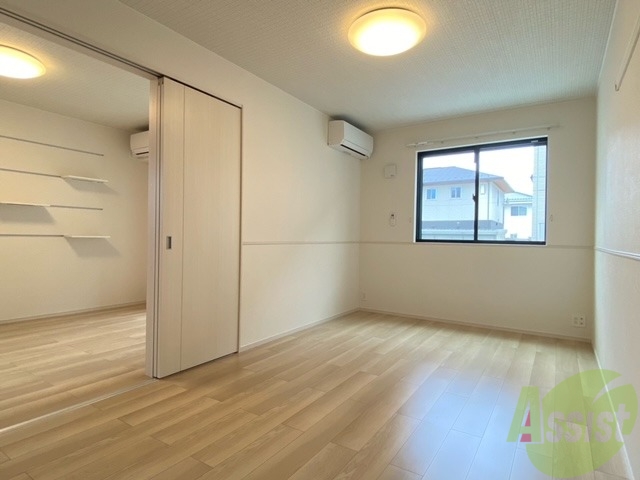 その他部屋・スペース　フローリングなのでベッドを置いたら寝室の出来上がり