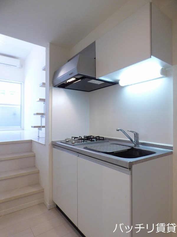 キッチン　画像は同型タイプの為現状を優先致します。