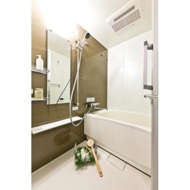 バス・シャワールーム　※写真は同タイプ住戸です。