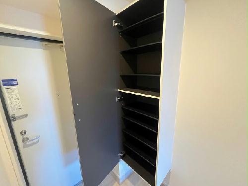 玄関　設備・仕様は号室により異なる為、現状を優先いたします。