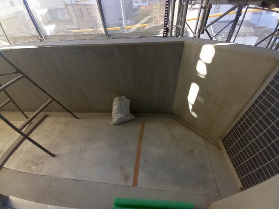 バルコニー　※写真は参考別号室です