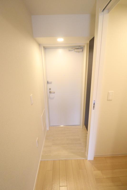 玄関　玄関　シューズボックス付き